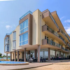 Royal Beach Отель